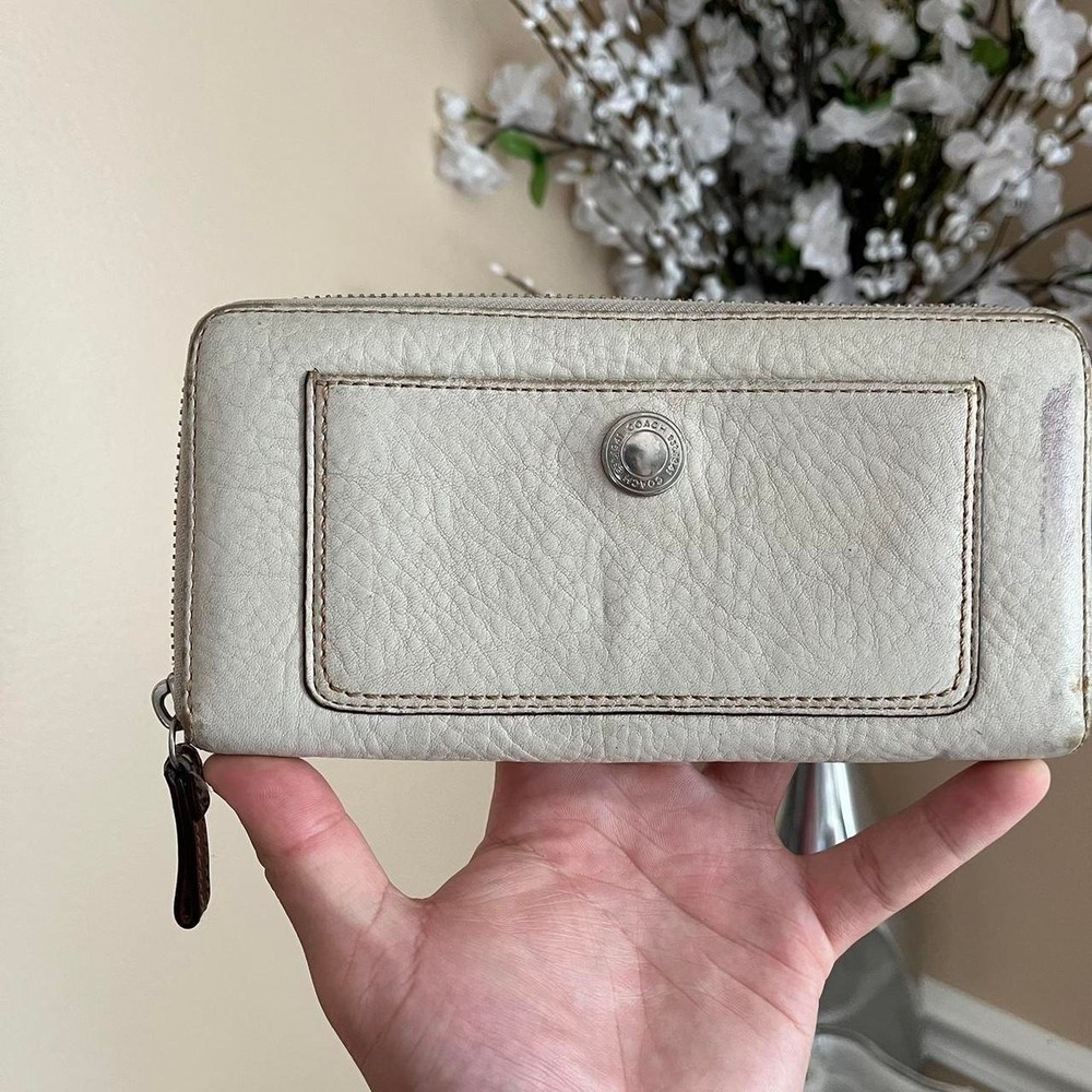 Y2K 2000s Coach Cream Leather Tri Pocket Wallet / Organizer